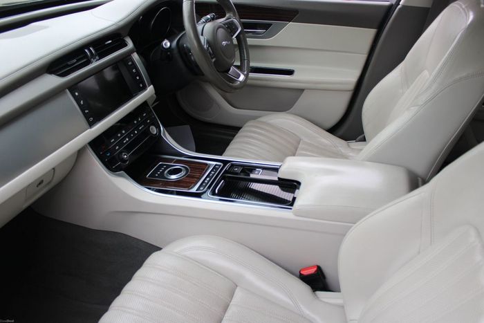 Jaguar XF 2017