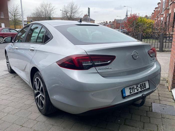 Opel Insignia 2021