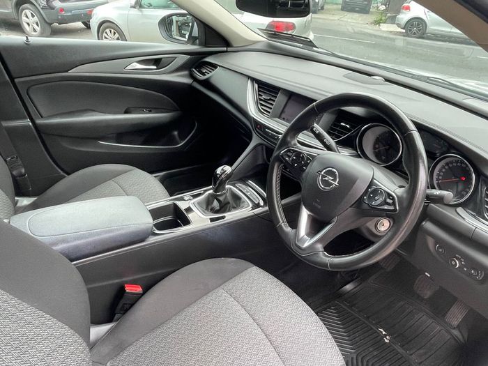 Opel Insignia 2021