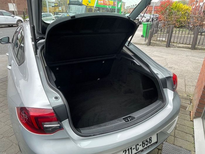 Opel Insignia 2021
