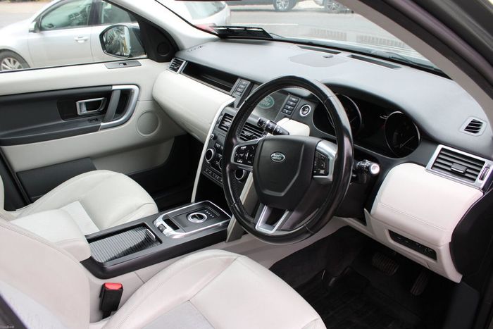 Land Rover Discovery Sport 2015