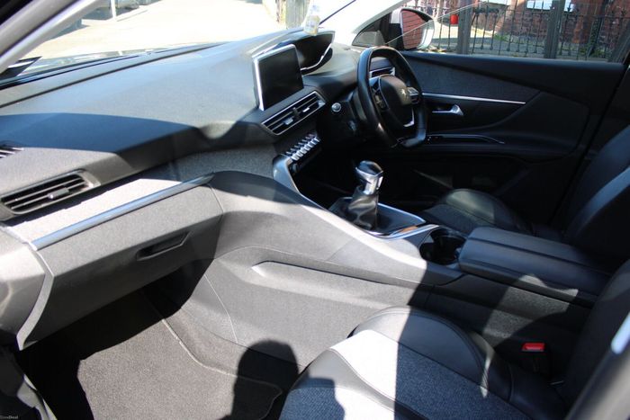 Peugeot 5008 2020