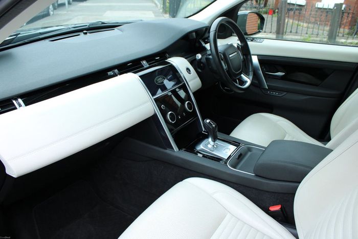 Land Rover Discovery Sport 2019
