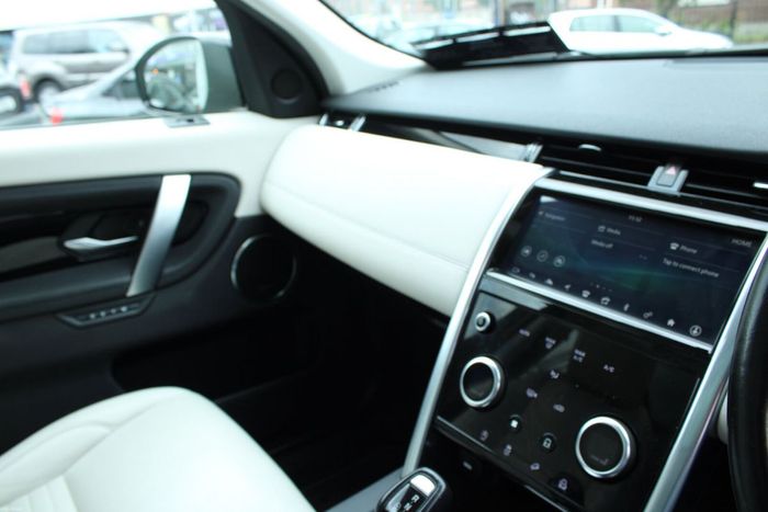 Land Rover Discovery Sport 2019