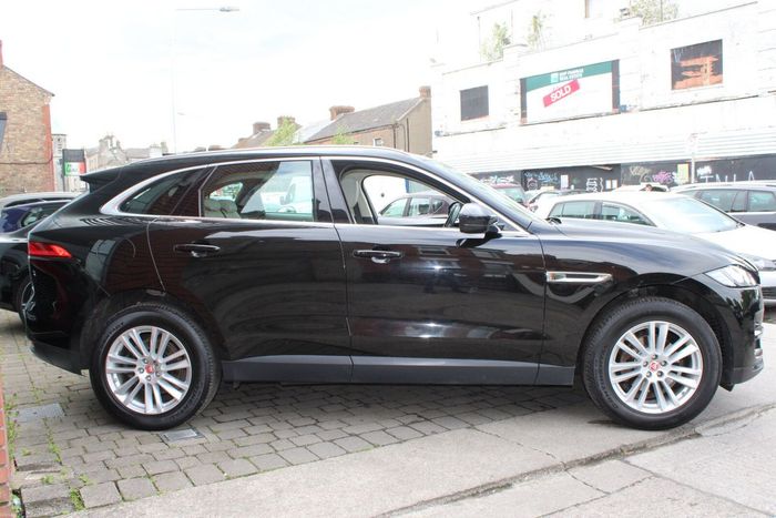 Jaguar F- PACE 2019