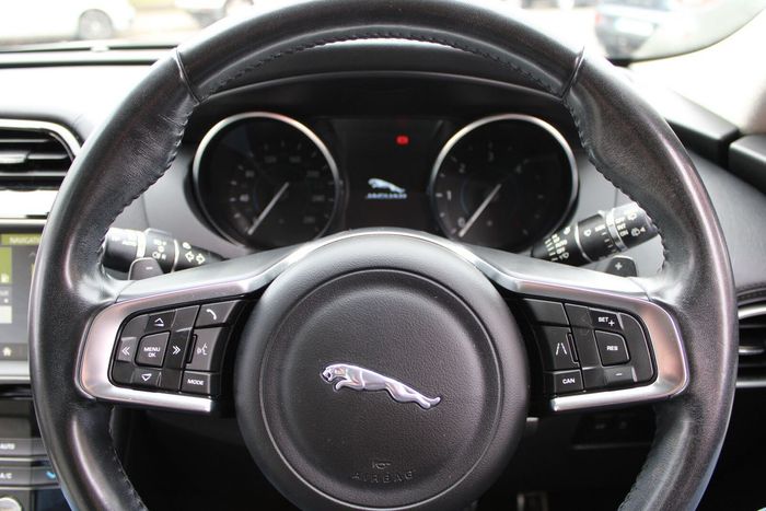Jaguar F- PACE 2019