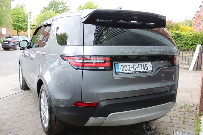 Land Rover Discovery 2020