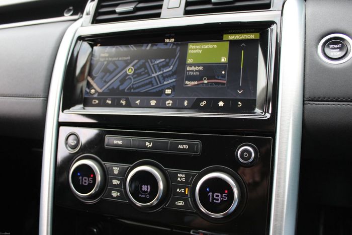 Land Rover Discovery 2020