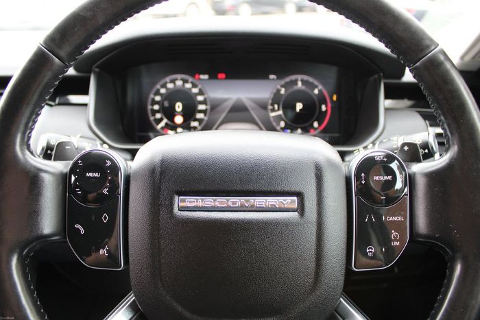 Land Rover Discovery 2020