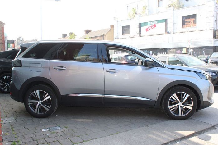Peugeot 5008 2022