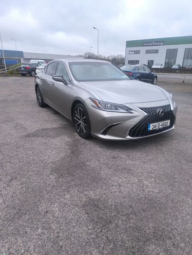 Lexus ES 2024