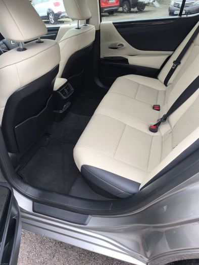 Lexus ES 2024