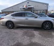 Lexus ES 2022