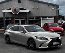 Lexus ES 2022