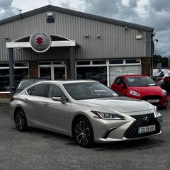Lexus ES 2022