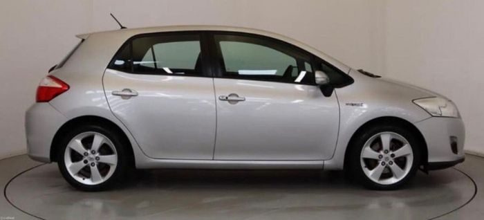 Toyota Auris 2011