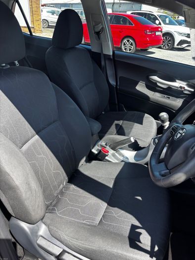 Toyota Auris 2012