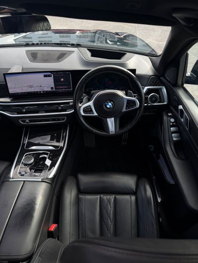 BMW X7 2024