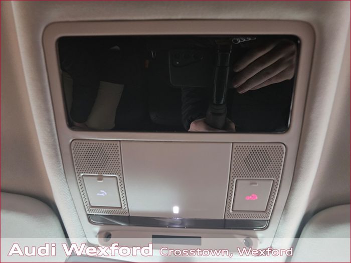Land Rover Defender 2024