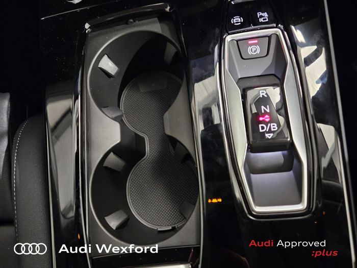 Audi Q6 e-tron 2026