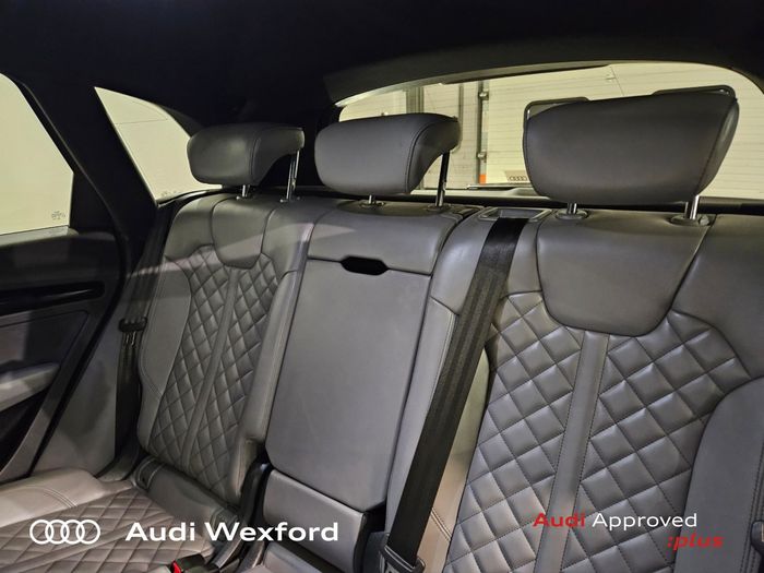 Audi SQ5 2025