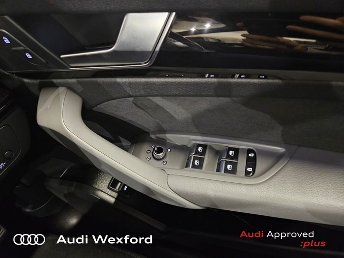 Audi SQ5 2025