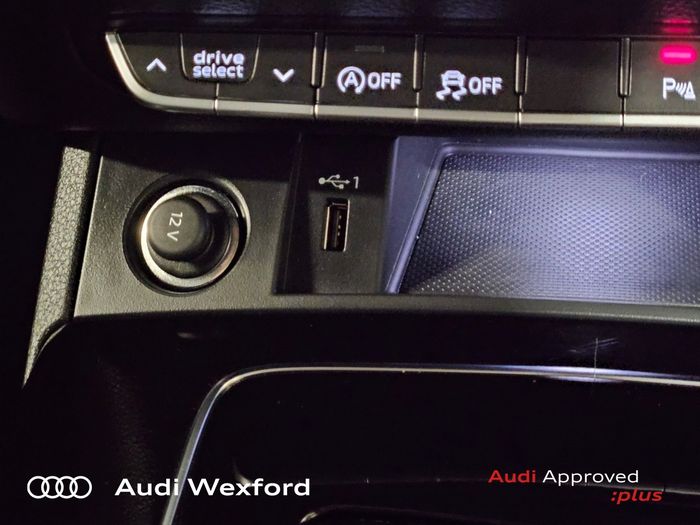 Audi SQ5 2025