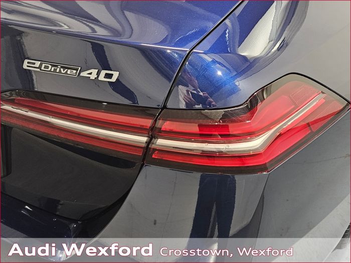 BMW i5 2024
