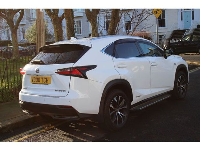 Lexus NX 300h 2016