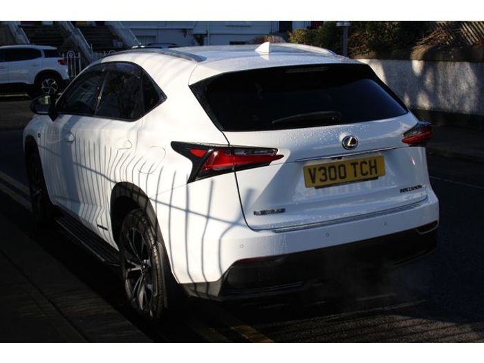 Lexus NX 300h 2016