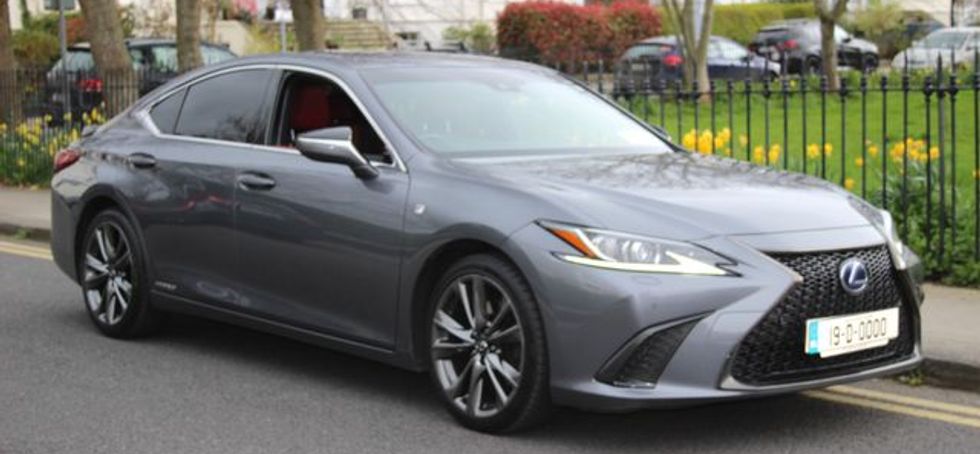 Lexus ES 300h 2019