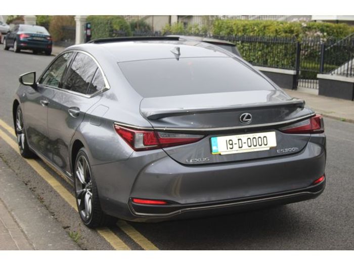 Lexus ES 300h 2019