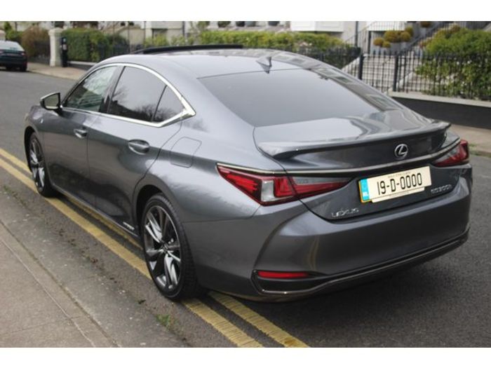 Lexus ES 300h 2019