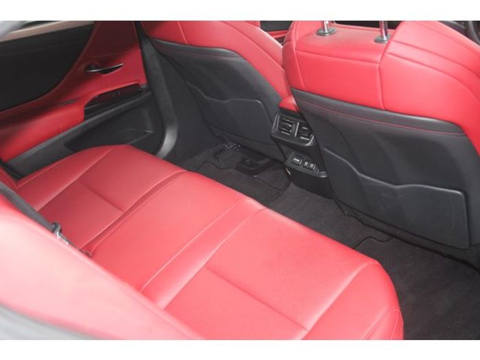 Lexus ES 300h 2019