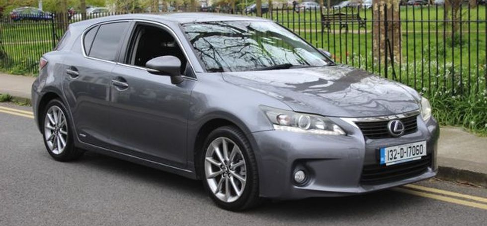 Lexus CT200H 2013