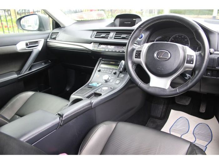 Lexus CT200H 2013