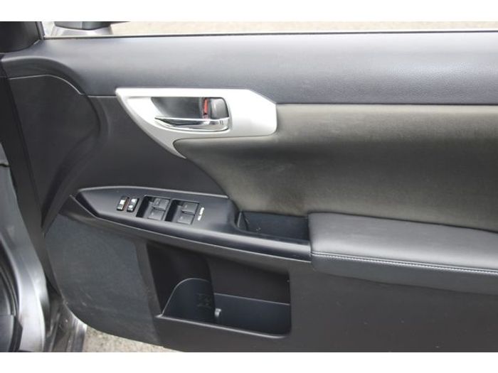 Lexus CT200H 2013