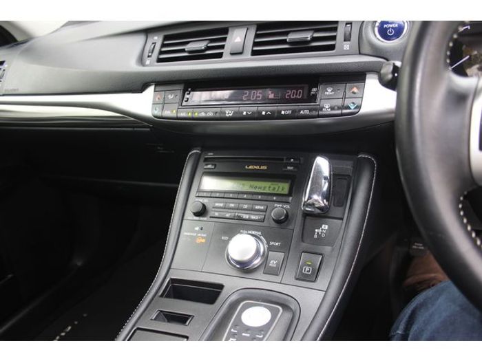 Lexus CT200H 2013