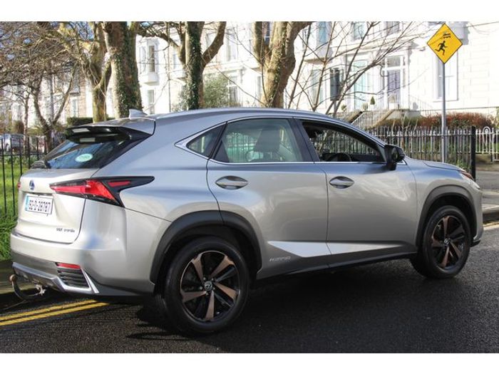 Lexus NX 300h 2019