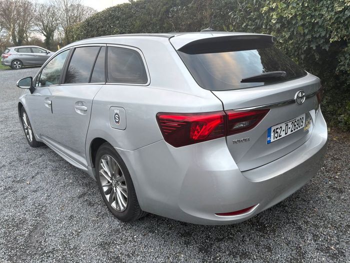 Toyota Avensis 2015