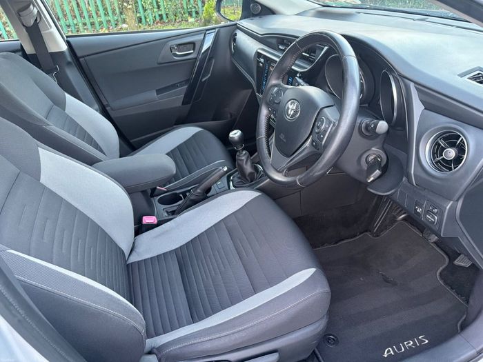 Toyota Auris 2016