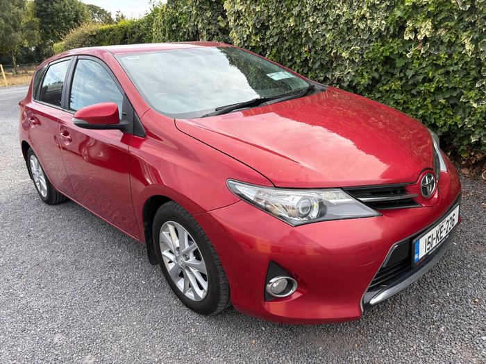 Toyota Auris 2015