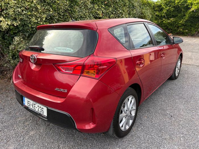 Toyota Auris 2015
