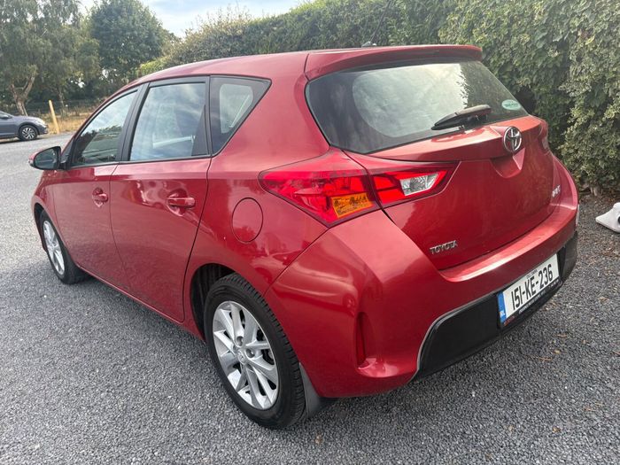 Toyota Auris 2015