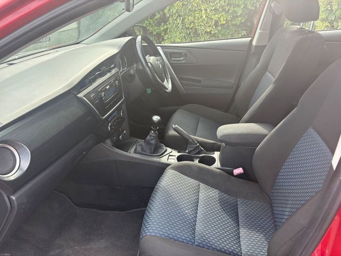 Toyota Auris 2015