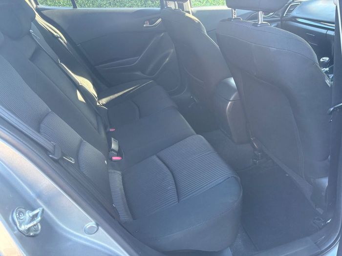 Mazda 3 2015