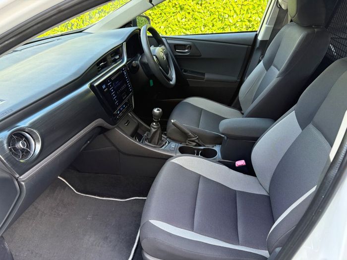 Toyota Auris 2016