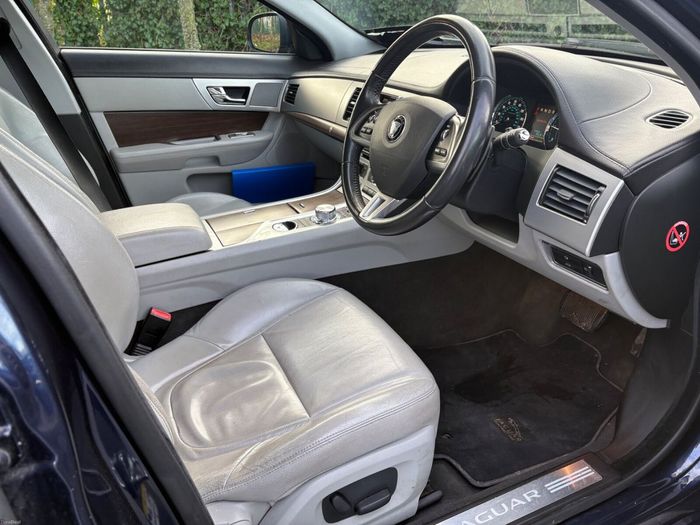 Jaguar XF 2014