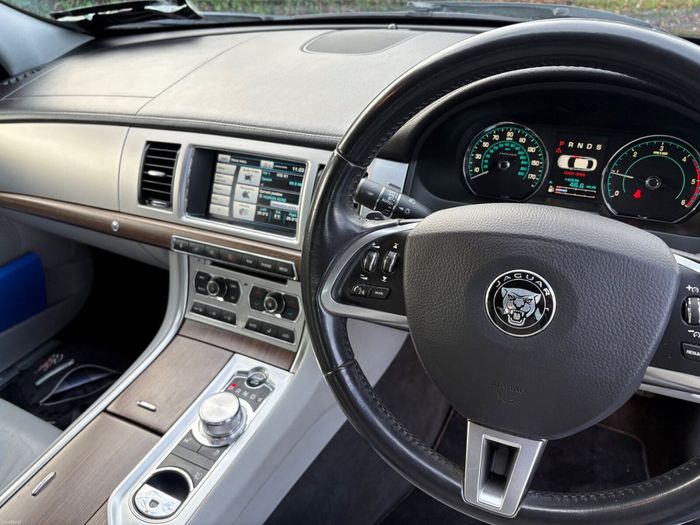Jaguar XF 2014