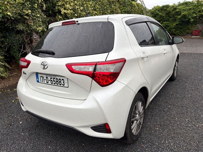 Toyota Vitz 2017